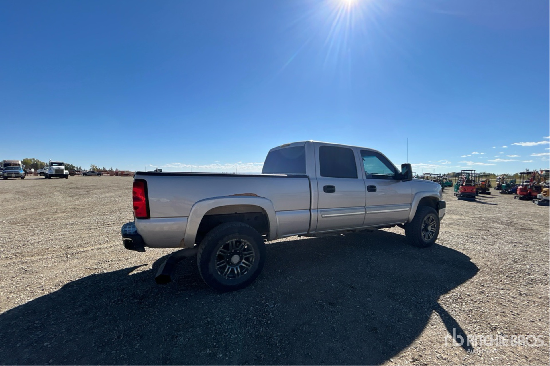 General Appearance with Picture, Right Rear Corner