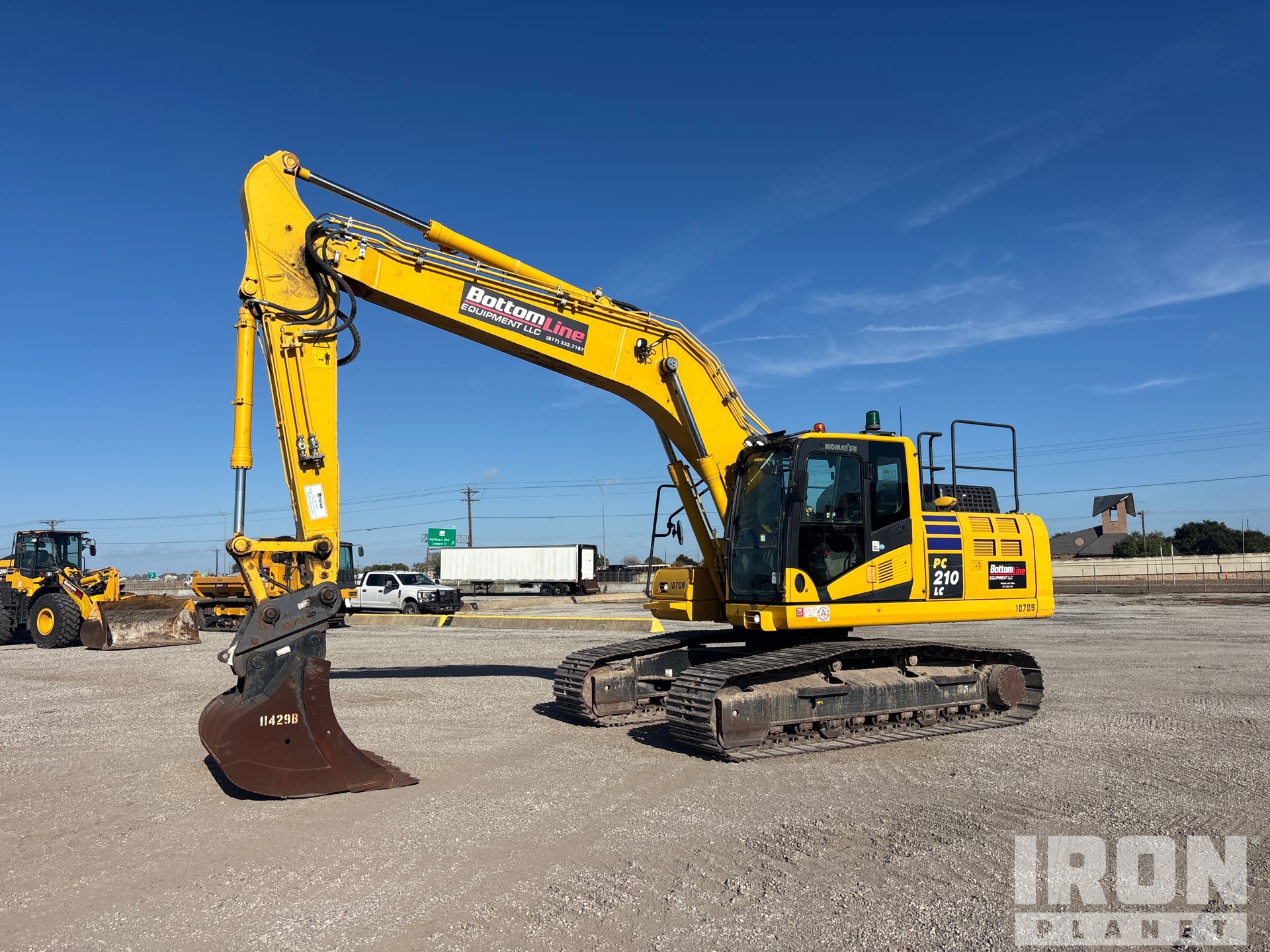 General Appearance with Featured Photo