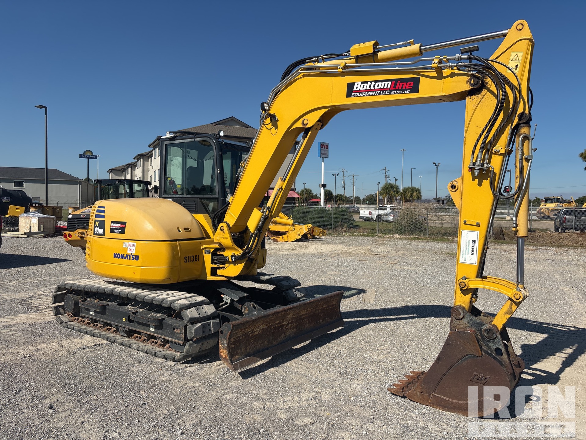 General Appearance with Bild, Ecke vorne rechts