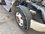 Underbody with Right Steer Tire