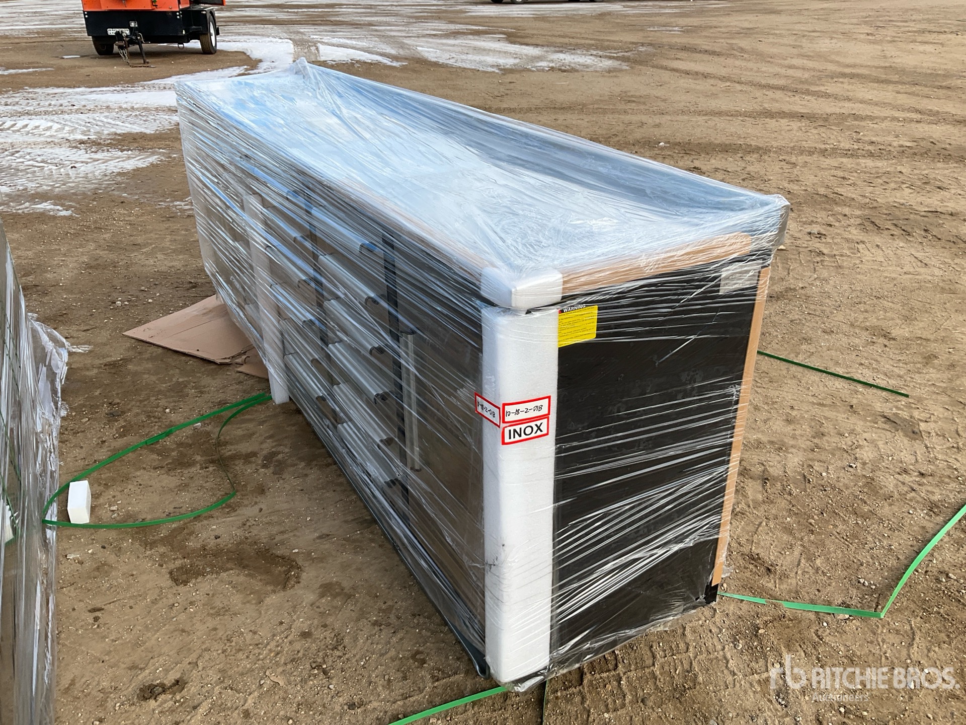 General Appearance with Picture, Left Front Corner