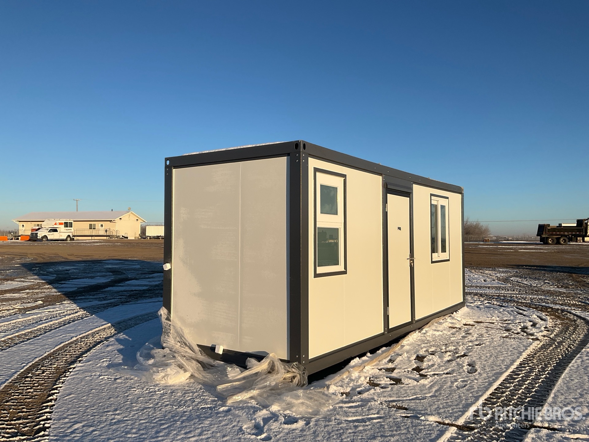 Aspect général with Image, coin avant droit