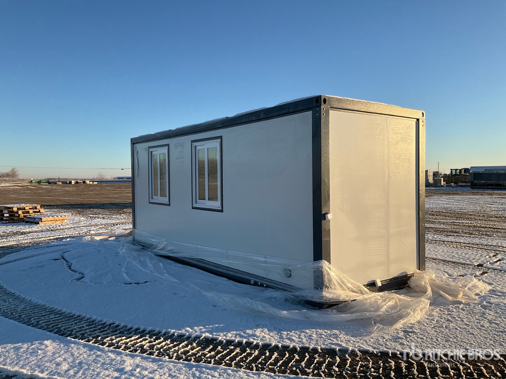 Aspect général with Image, coin arrière droit