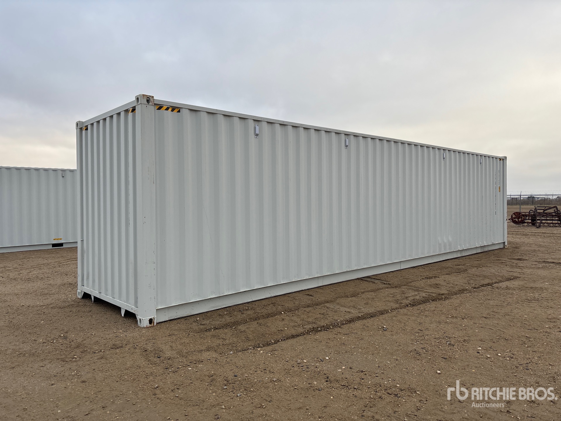 Aspect général with Image, coin arrière droit