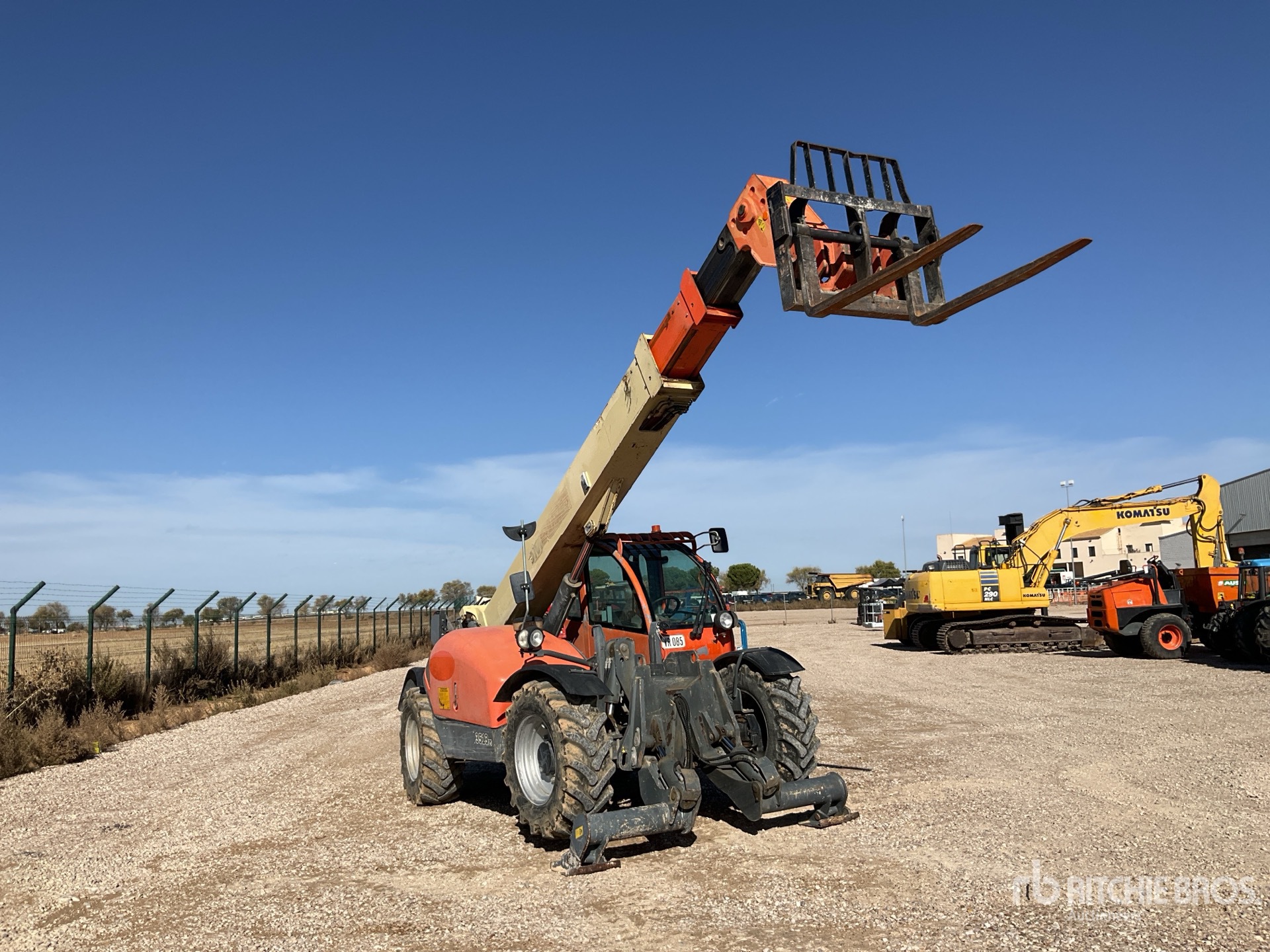 General Appearance with Picture, Right Front Corner