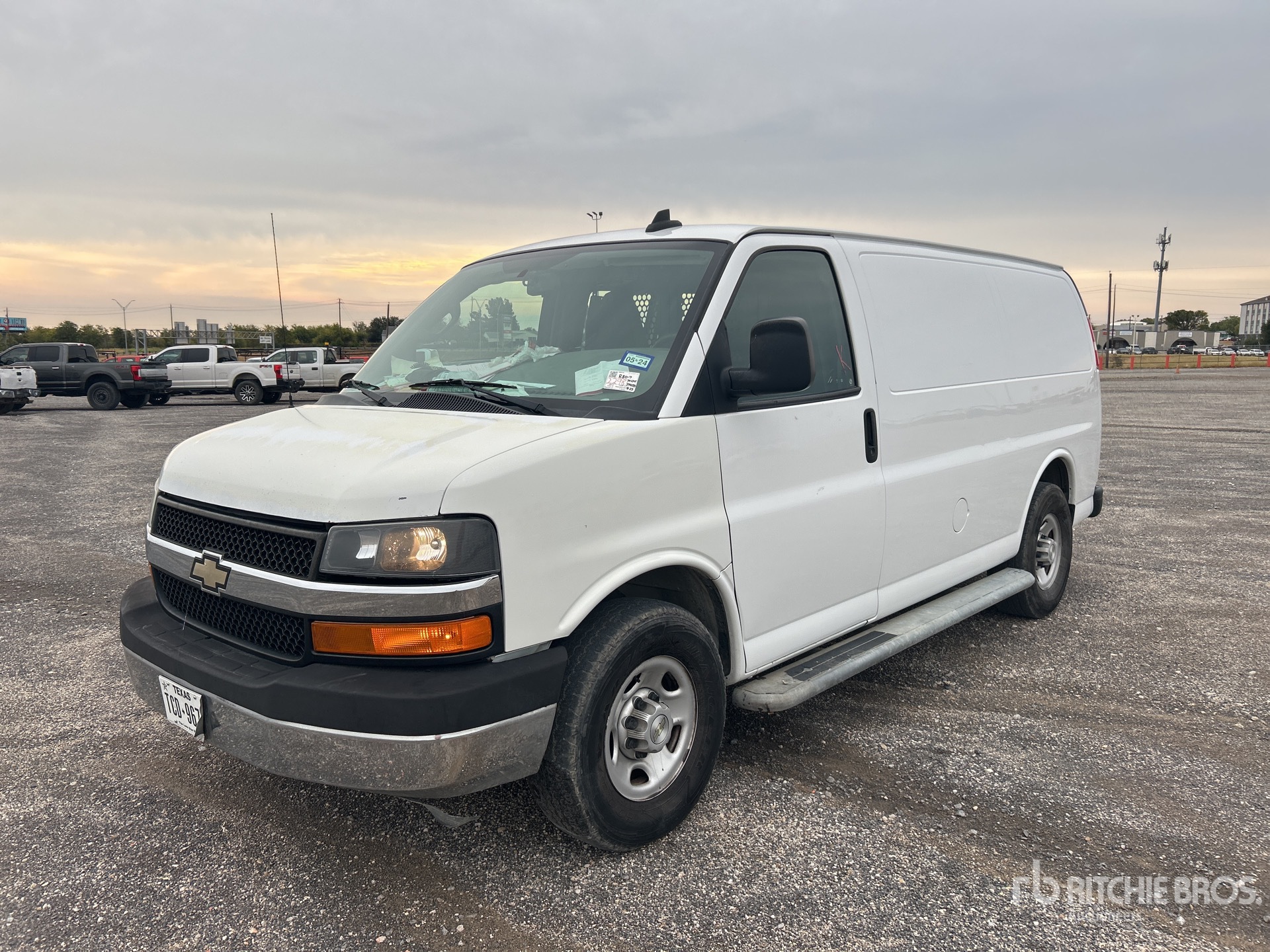 General Appearance with Picture, Left Front Corner