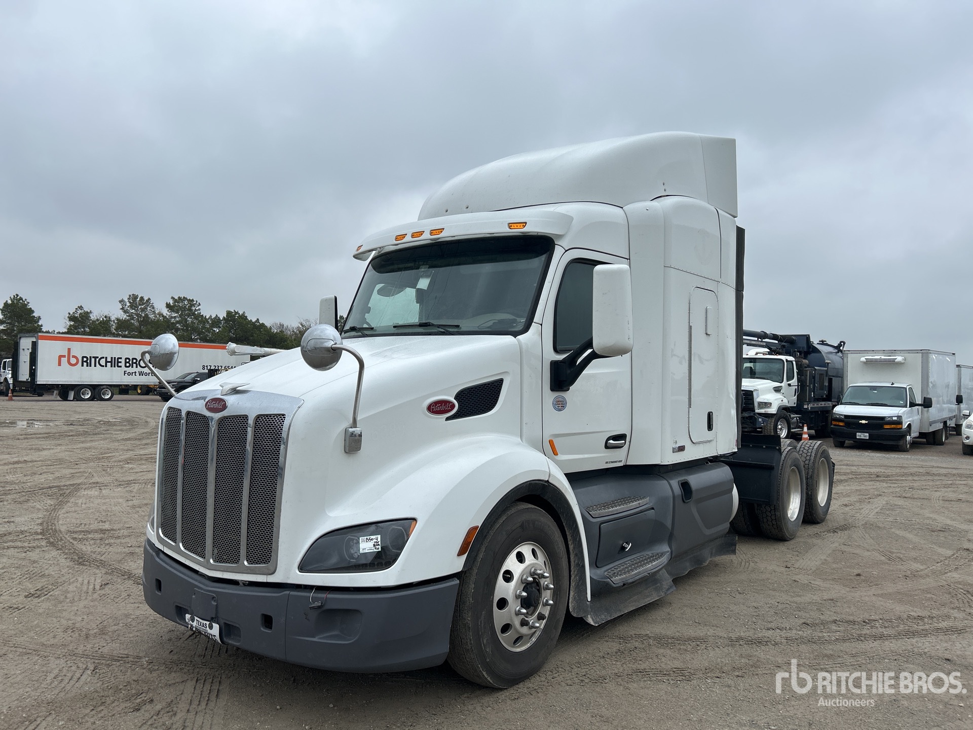 General Appearance with Picture, Left Front Corner