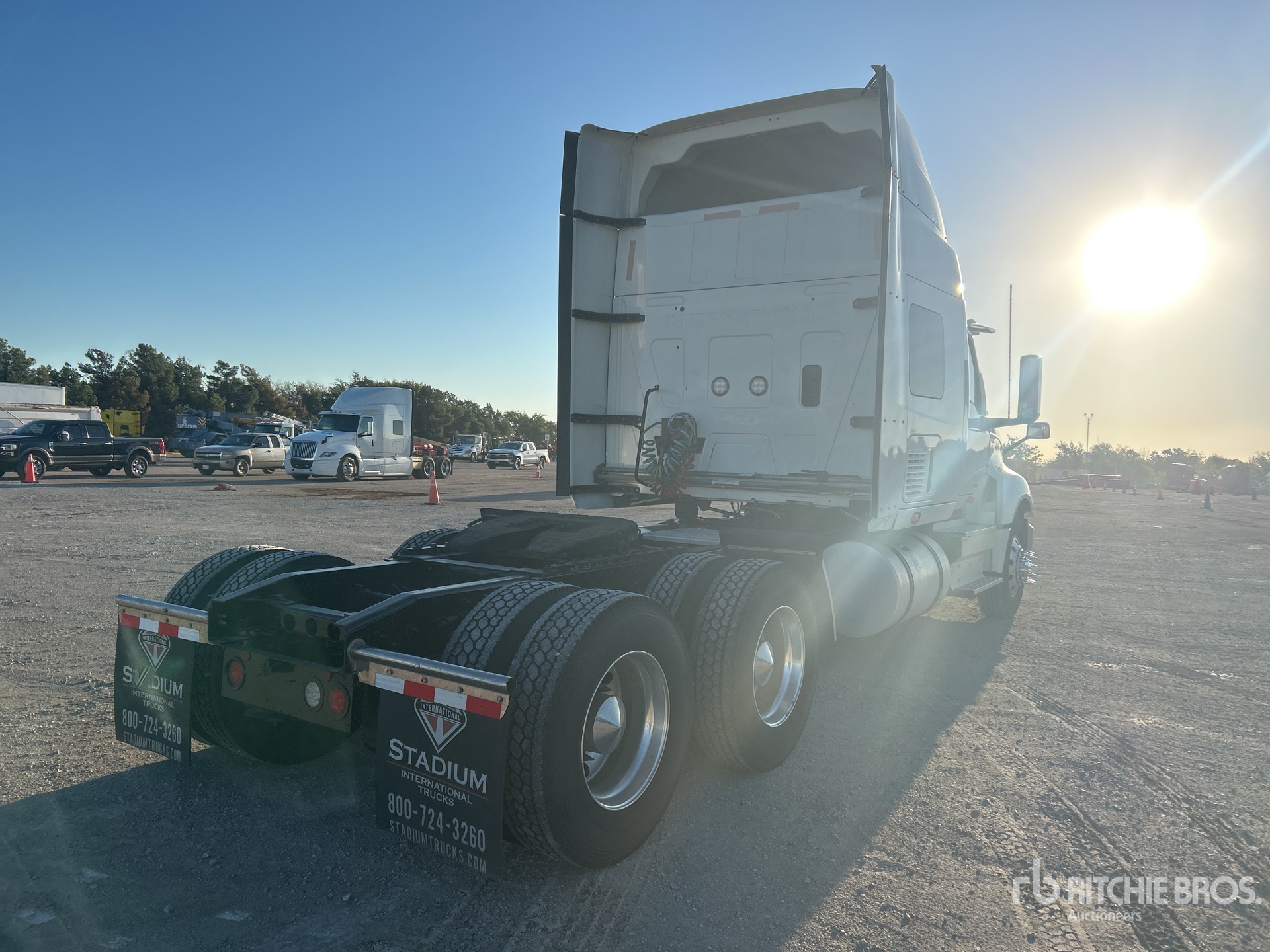 General Appearance with Picture, Right Rear Corner