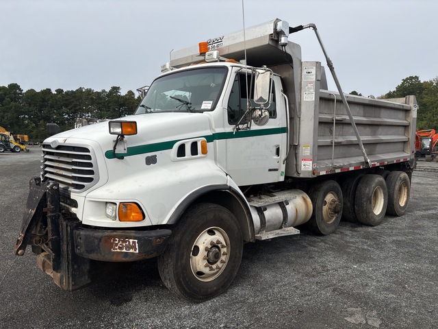 2007 Sterling LT9500 8x4 Tri/A Dump Truck (Inoperable)