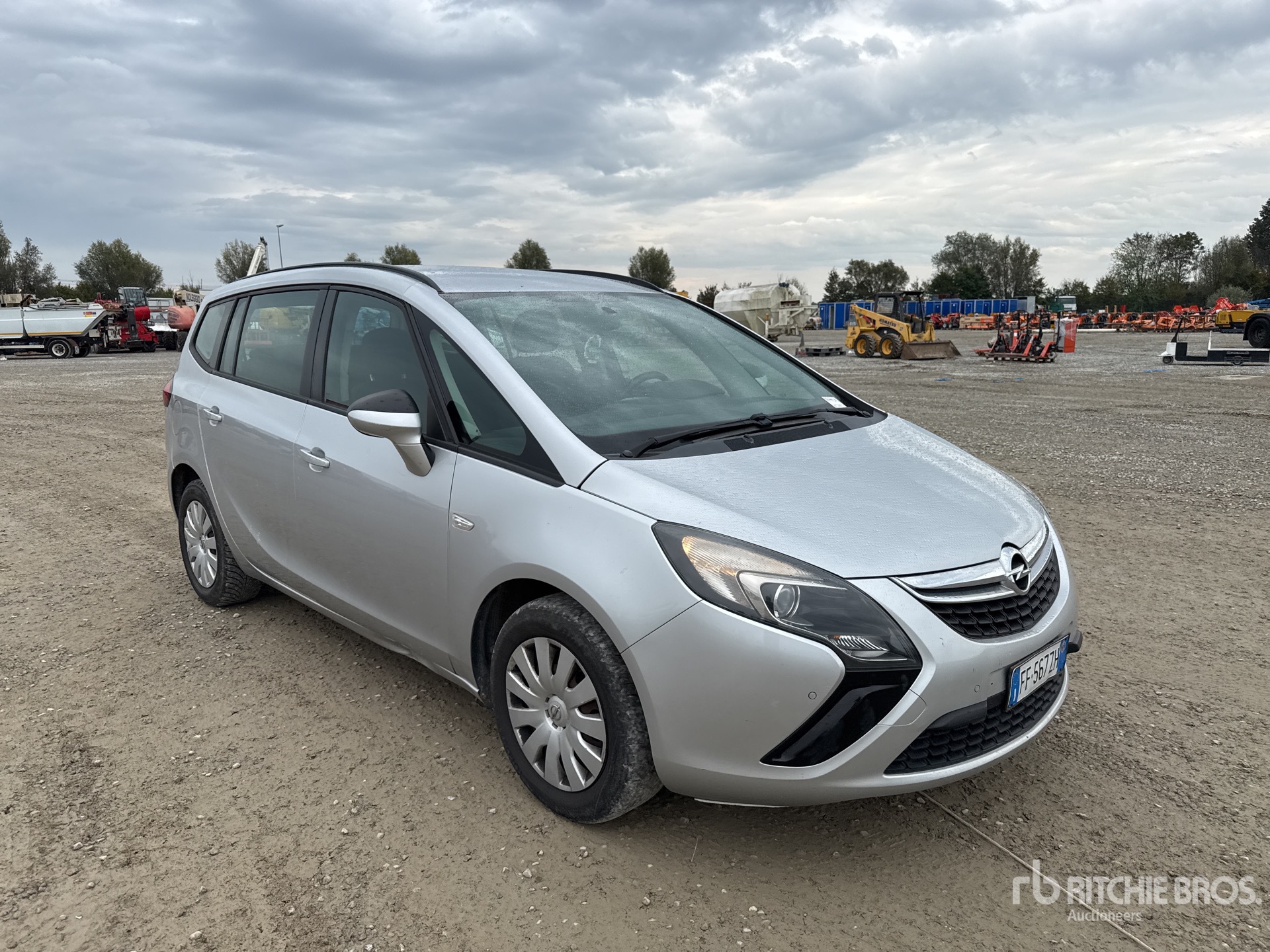 General Appearance with Picture, Right Front Corner