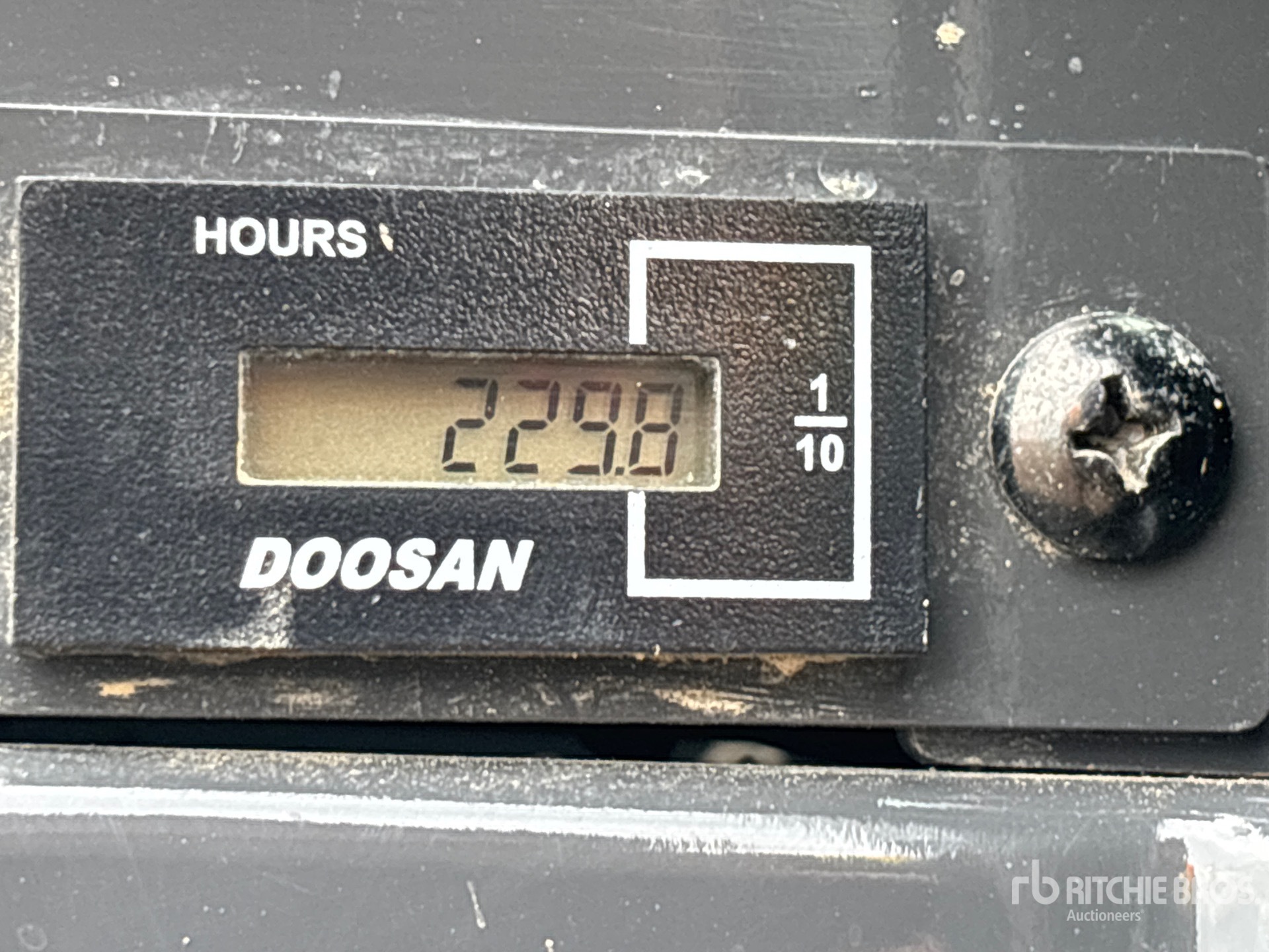 General Appearance with Hour Meter / Odometer