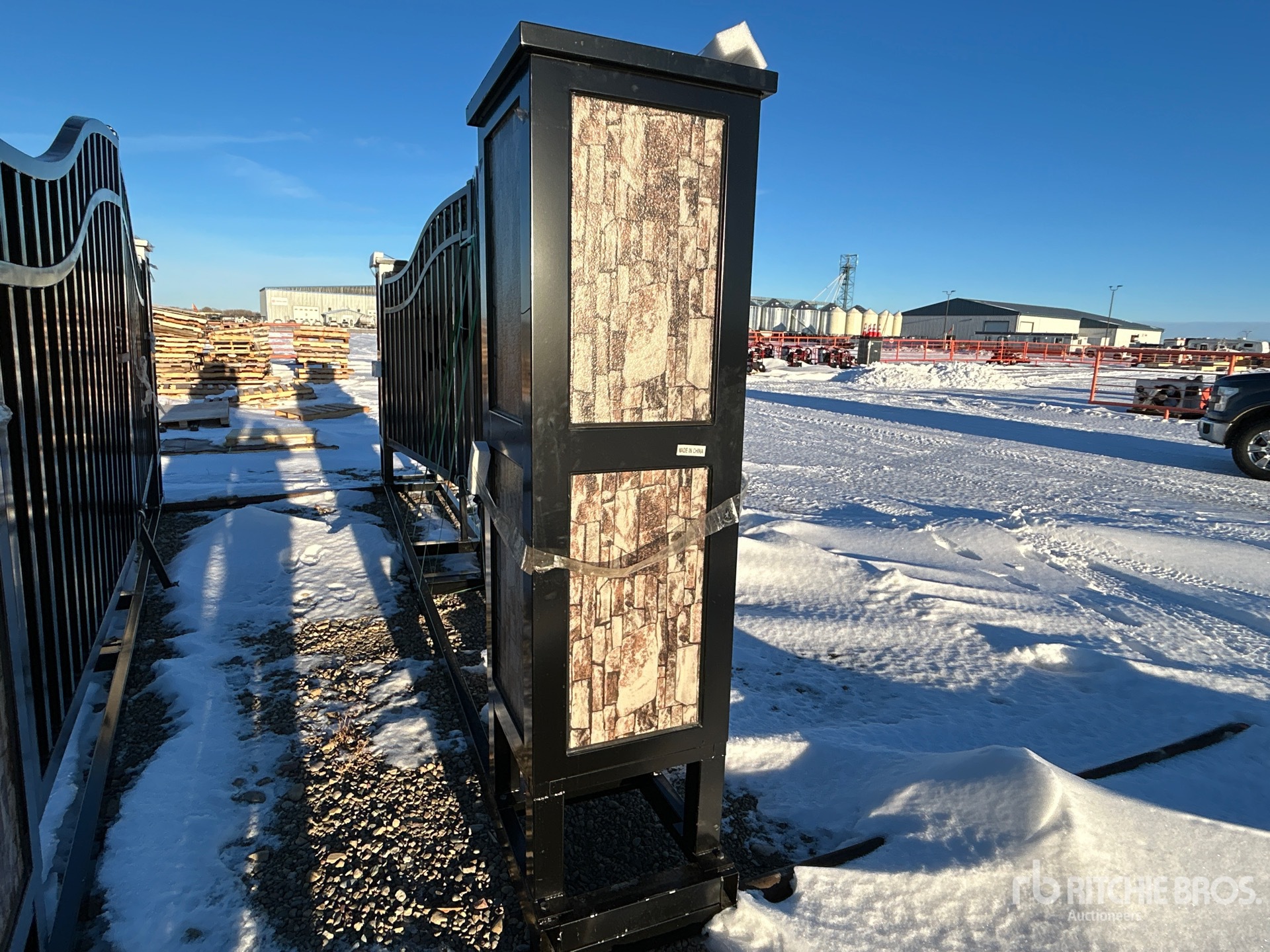 General Appearance with Image, coin arrière droit