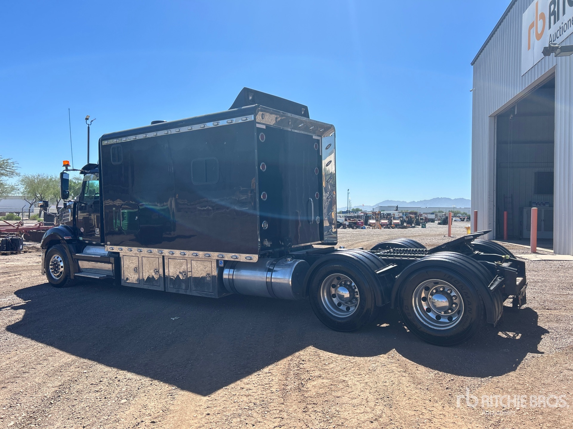 General Appearance with Picture, Left Rear Corner