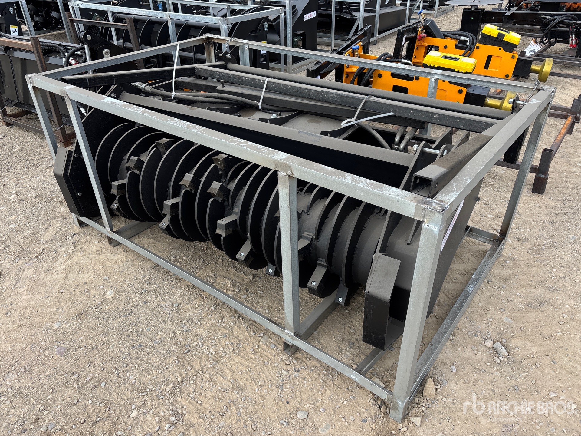 General Appearance with Bild, Ecke vorne links