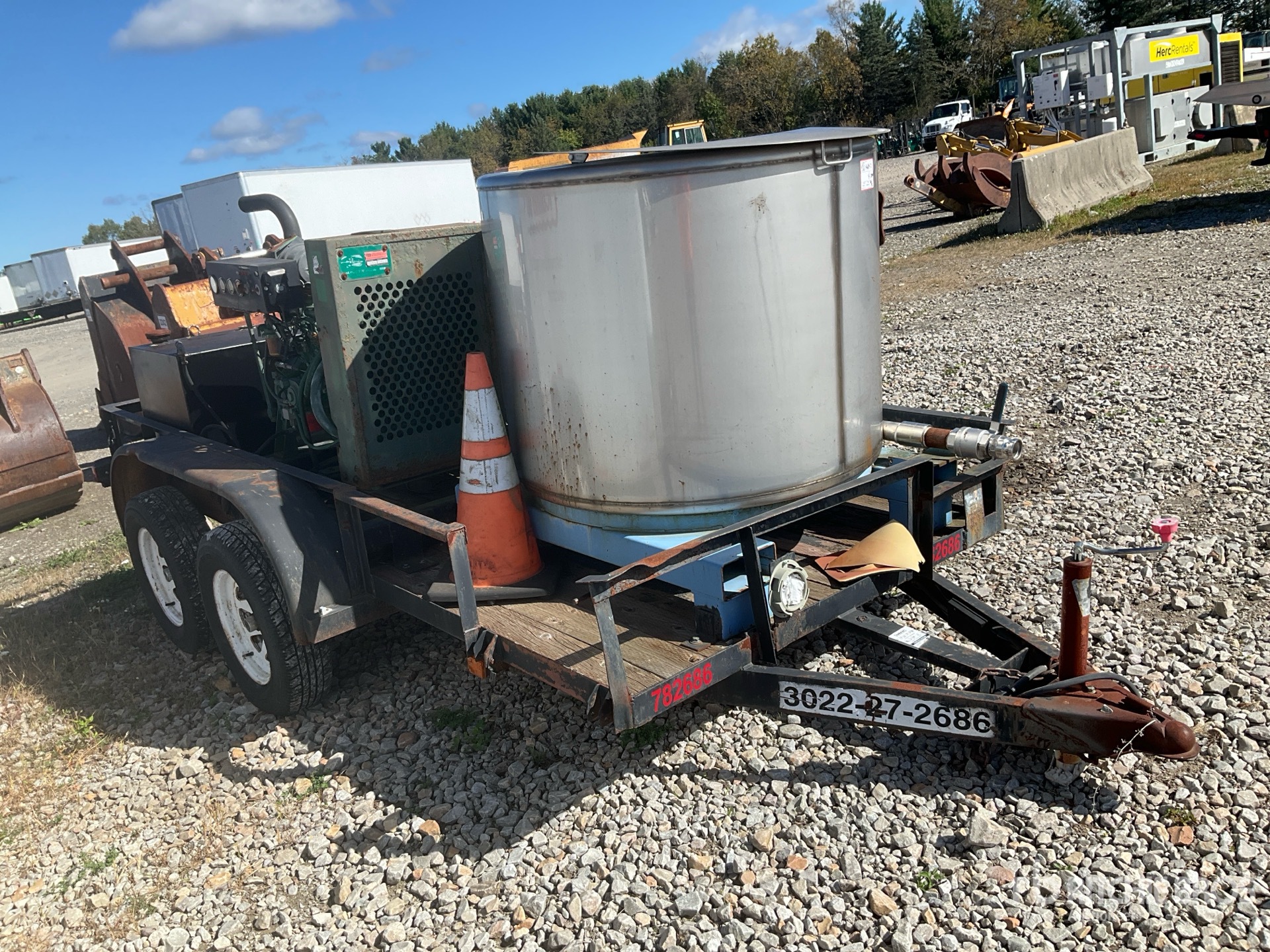 General Appearance with Picture, Right Front Corner