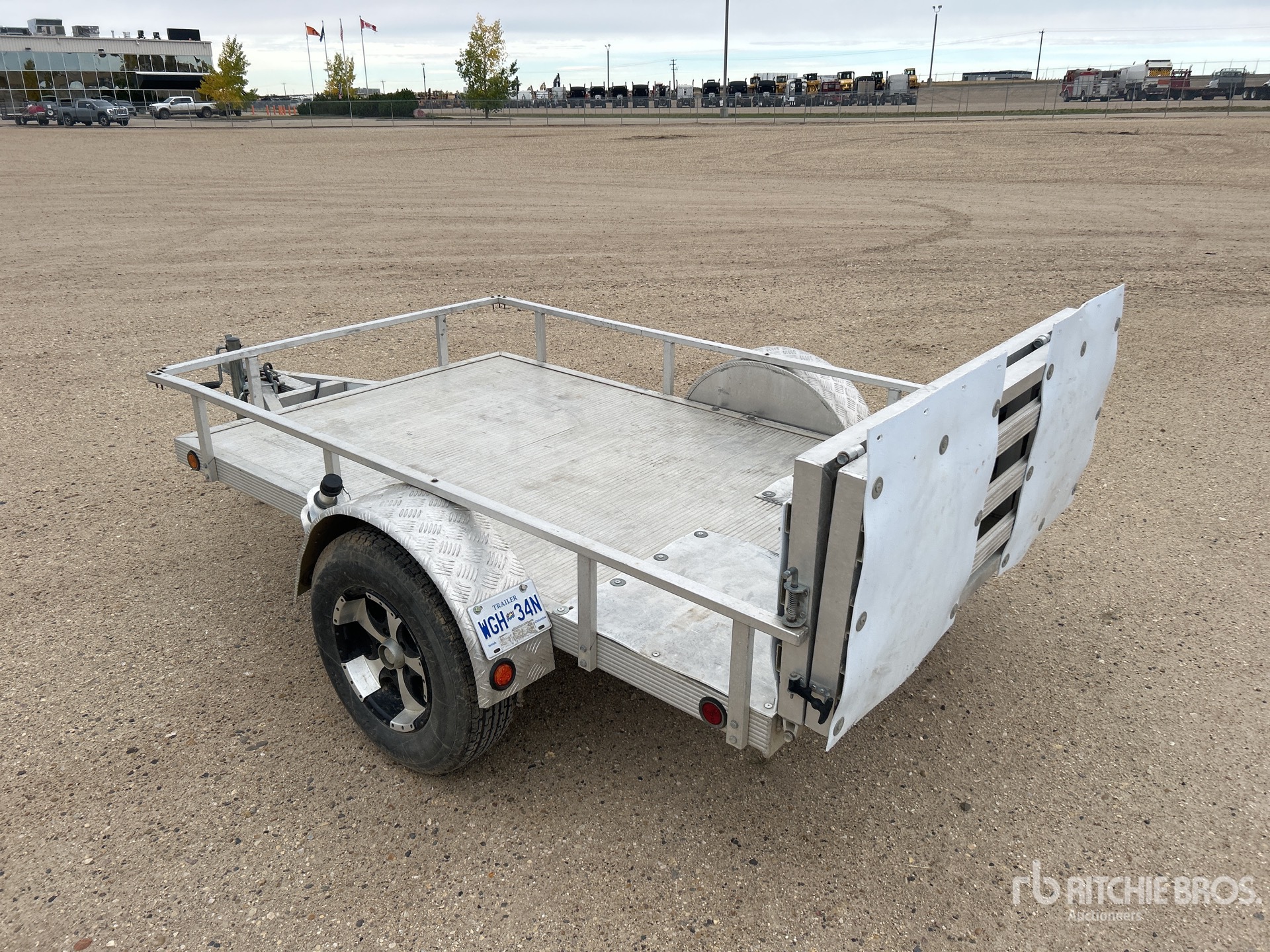 General Appearance with Picture, Left Rear Corner