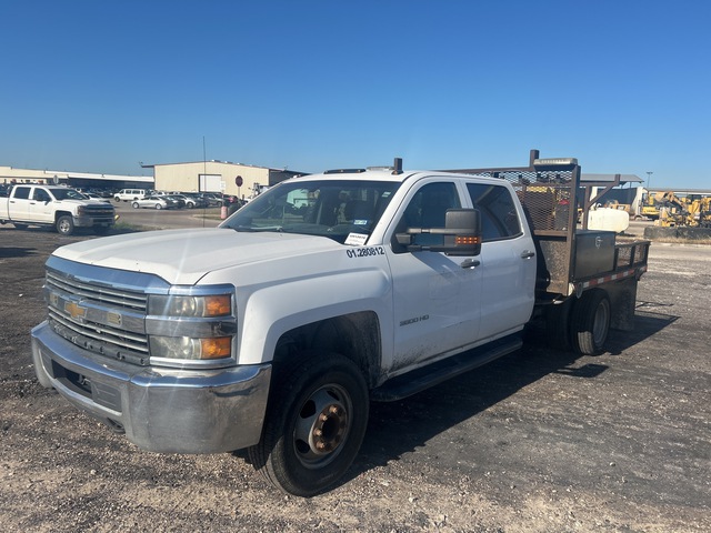 2015 Chevrolet 3500 4x2 Flatbed Truck