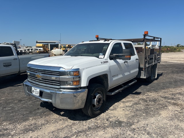 2017 Chevrolet 3500HD 4x2 Crew Cab Flatbed Truck