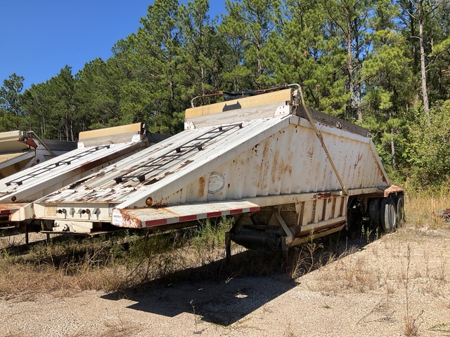2009 CTS BDT-40 T/A Belly Dump Trailer 2009 CTS BDT-40 T/A Belly Dump Trailer