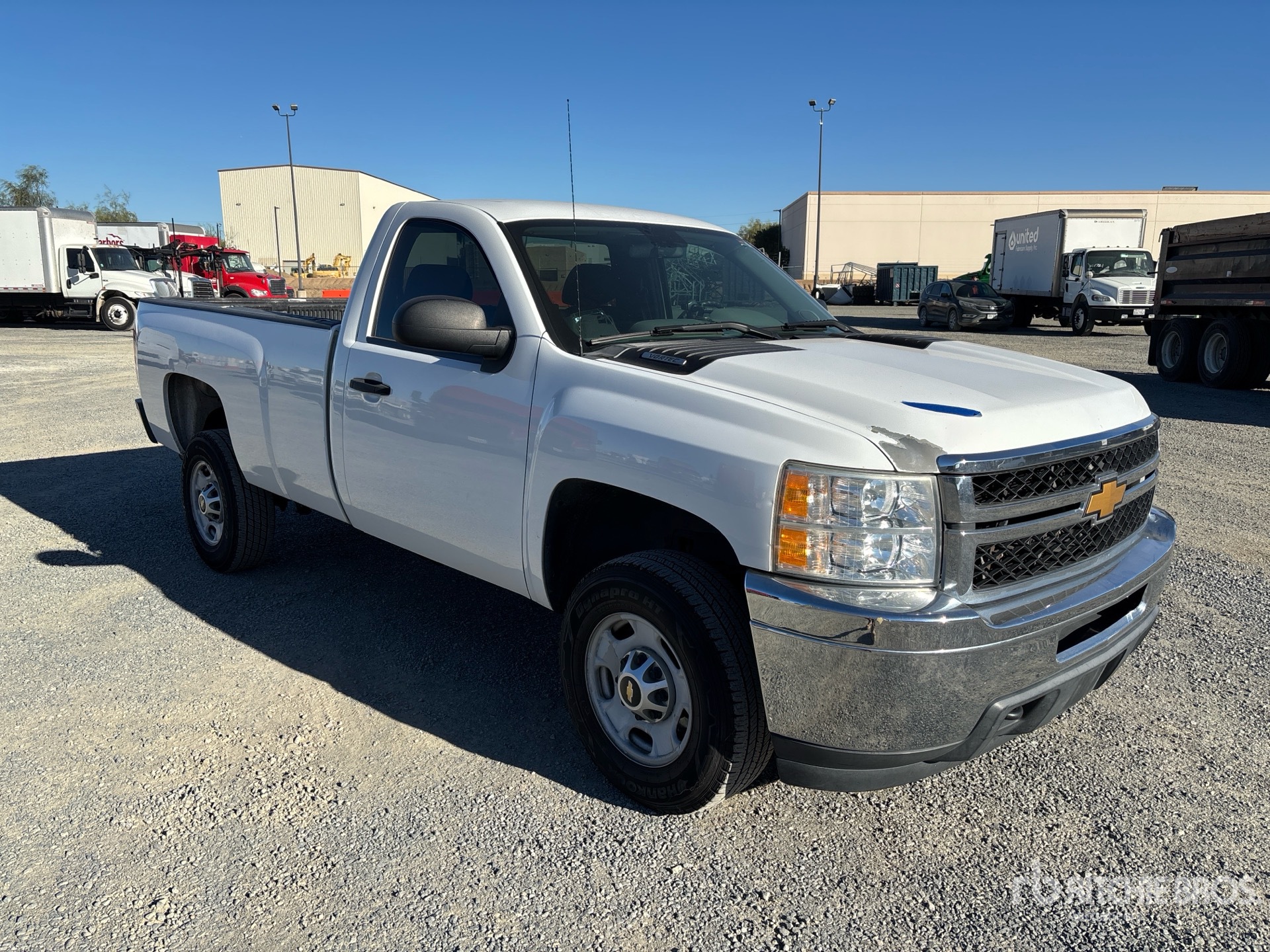 General Appearance with Picture, Right Front Corner