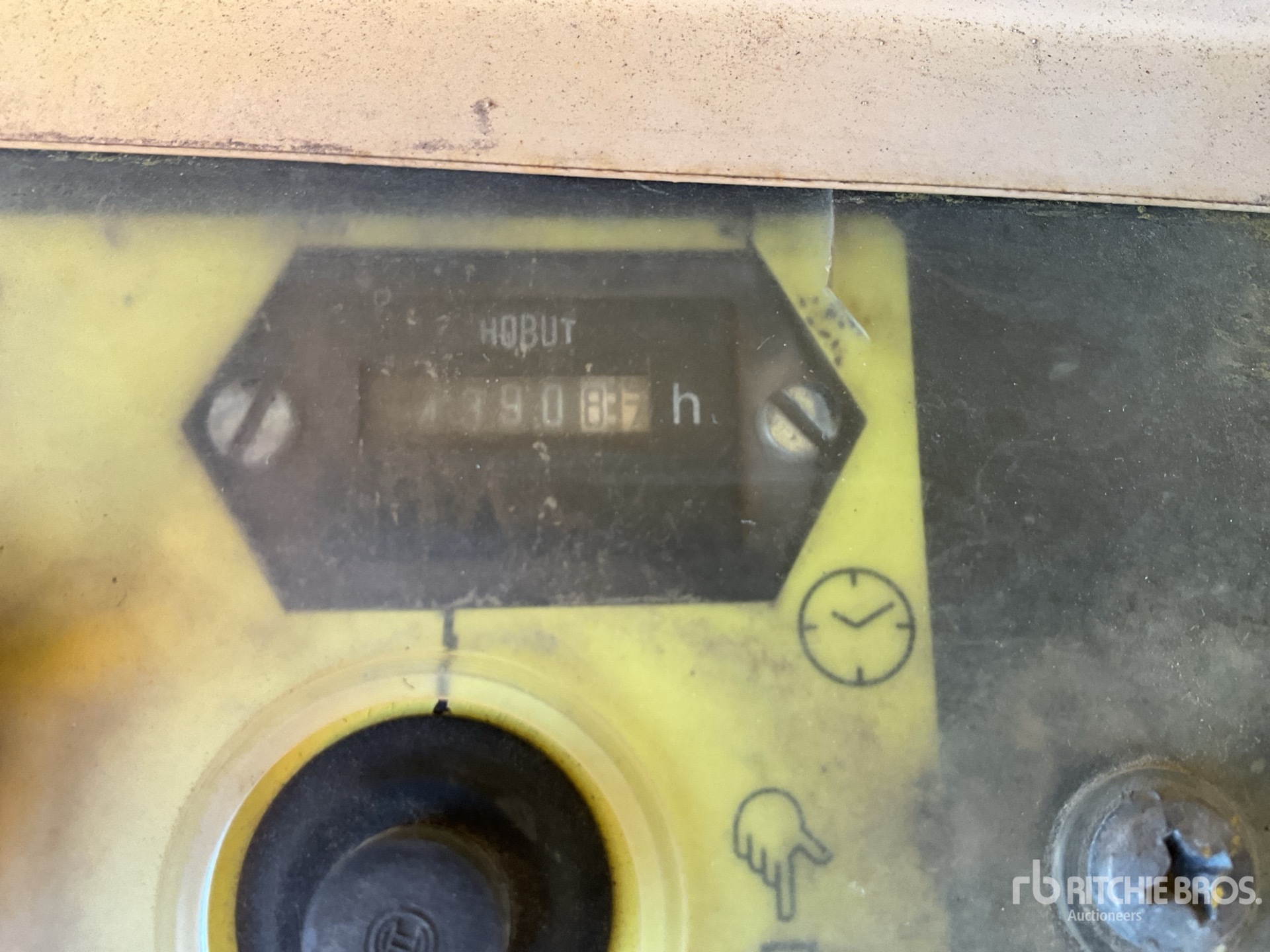 General Appearance with Hour Meter / Odometer