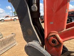 Hydraulics with Thumb Cylinder