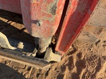 Chassis with Quick Coupler to Arms Pins