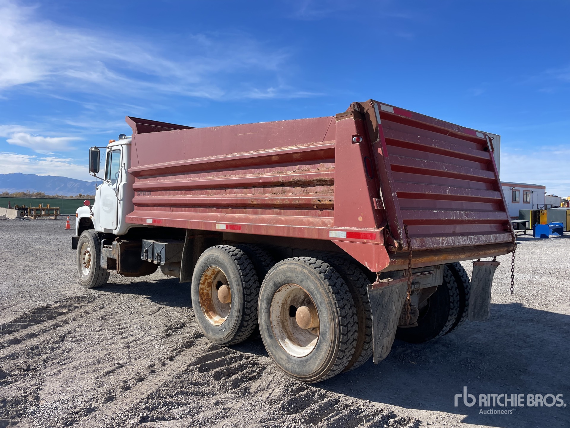 Aspect général with Image, coin arrière gauche