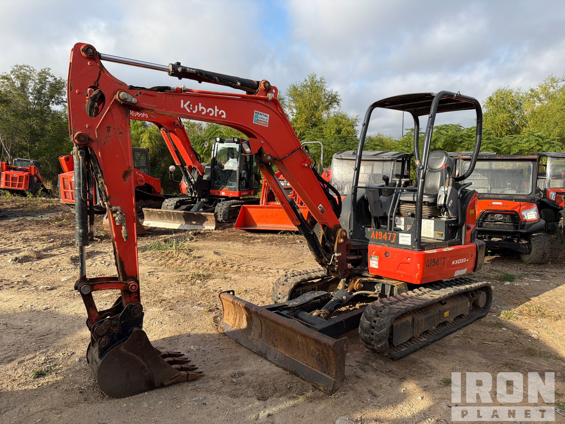 General Appearance with Picture, Left Front Corner