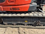 Undercarriage with Right Carrier Rollers