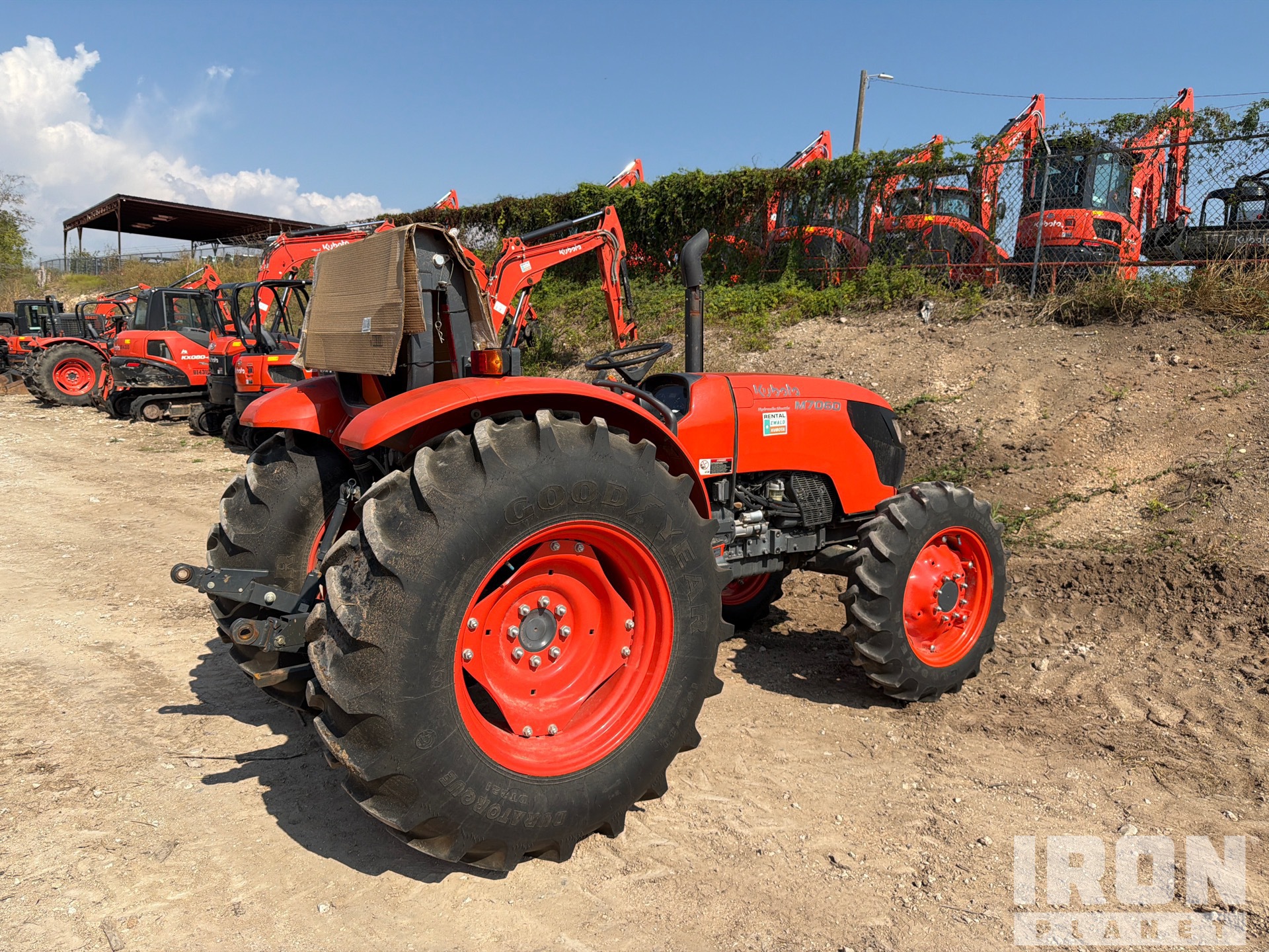 Aspect général with Image, coin arrière droit