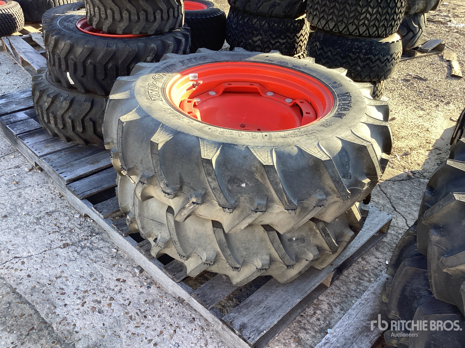 General Appearance with Picture, Right Front Corner