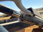 Hydraulics with Blade Lift Cylinder