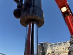 Hydraulics with Thumb Cylinder