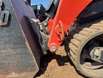 Chassis with Quick Coupler to Arms Pins