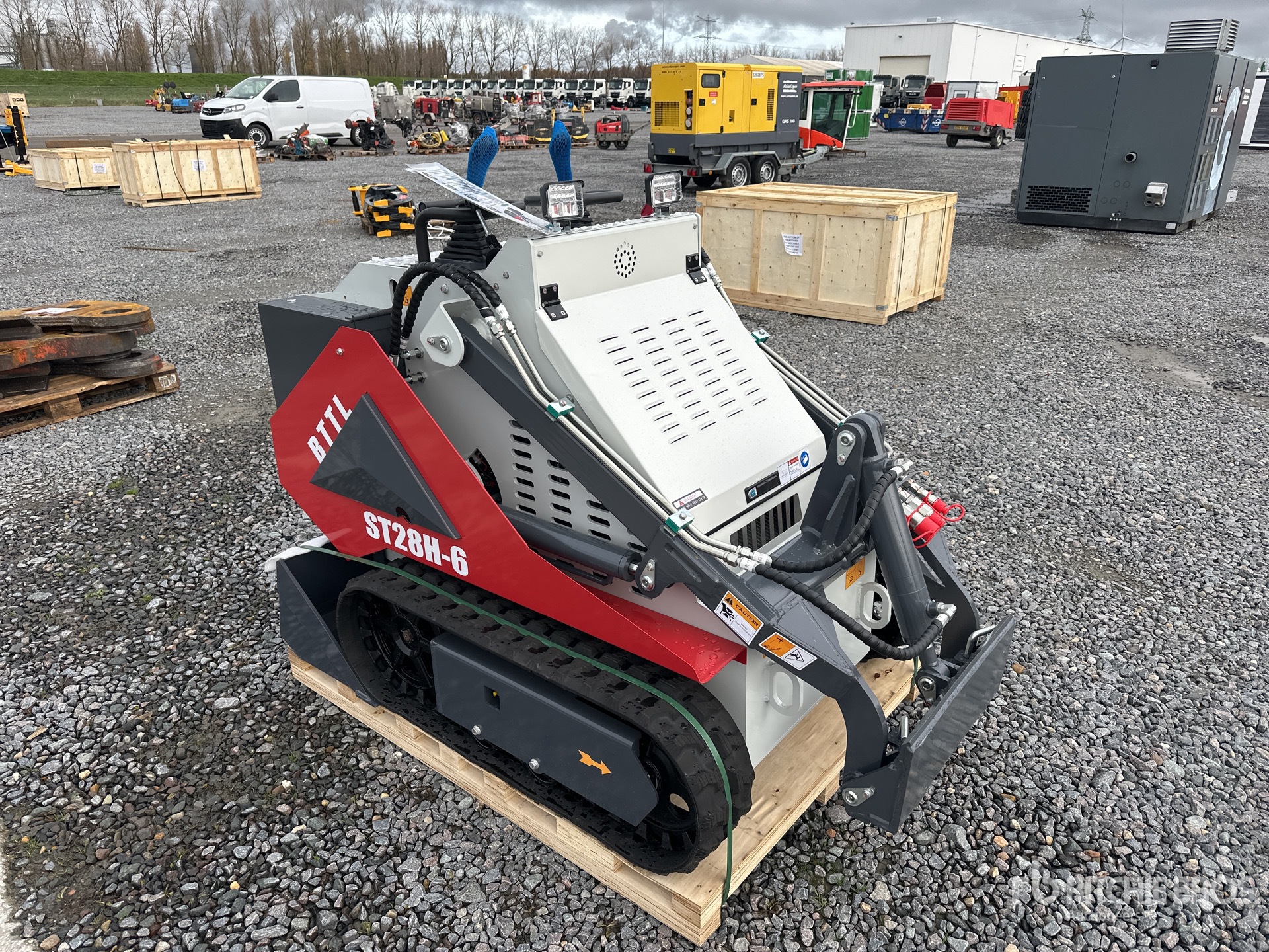 General Appearance with Picture, Right Front Corner