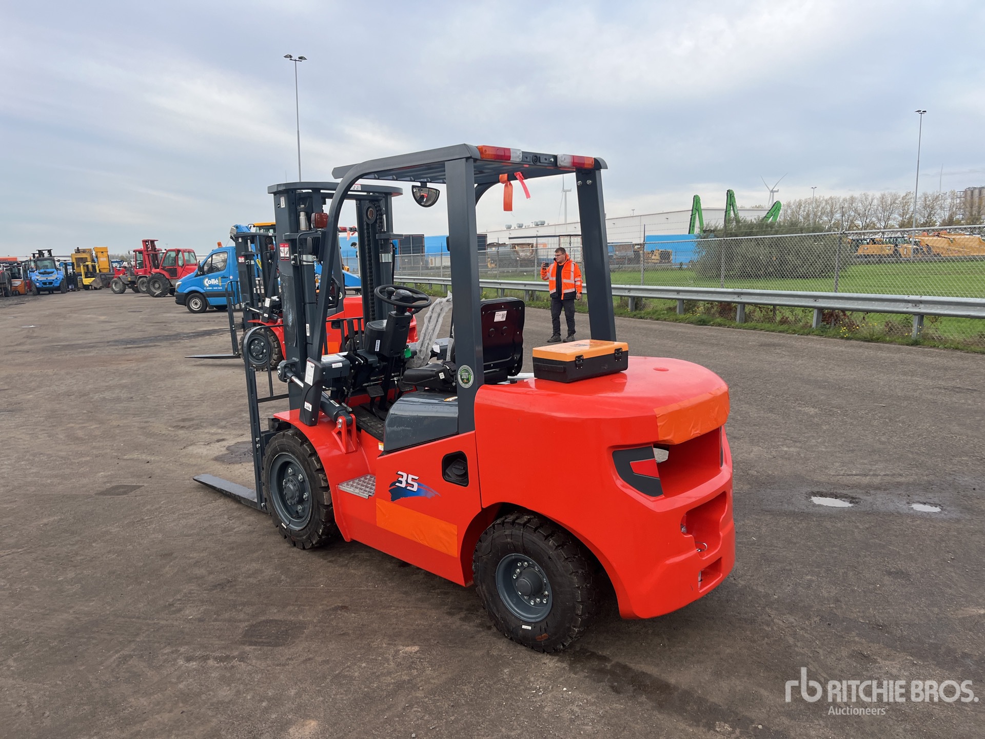 General Appearance with Picture, Left Rear Corner