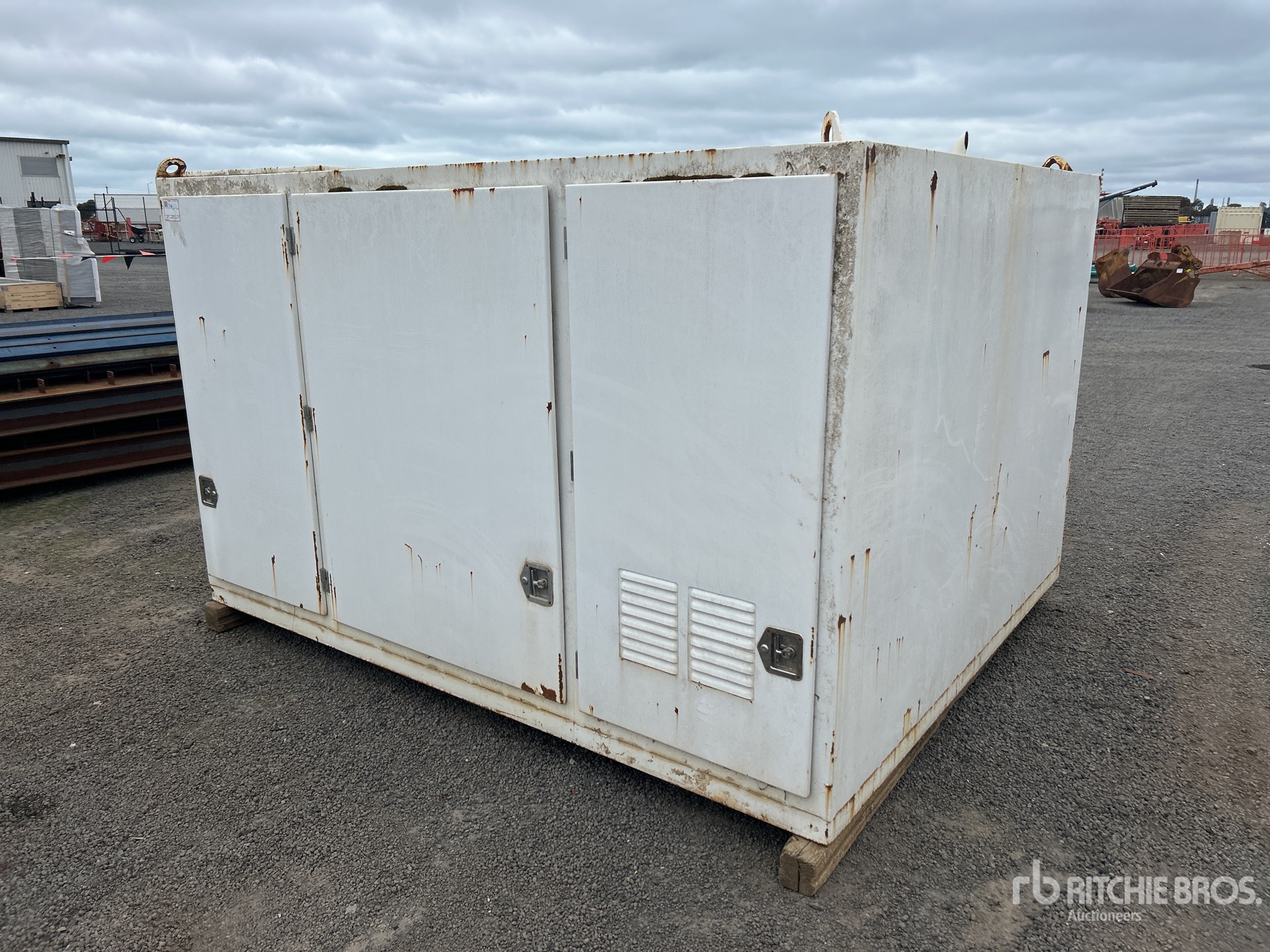 General Appearance with Picture, Right Rear Corner