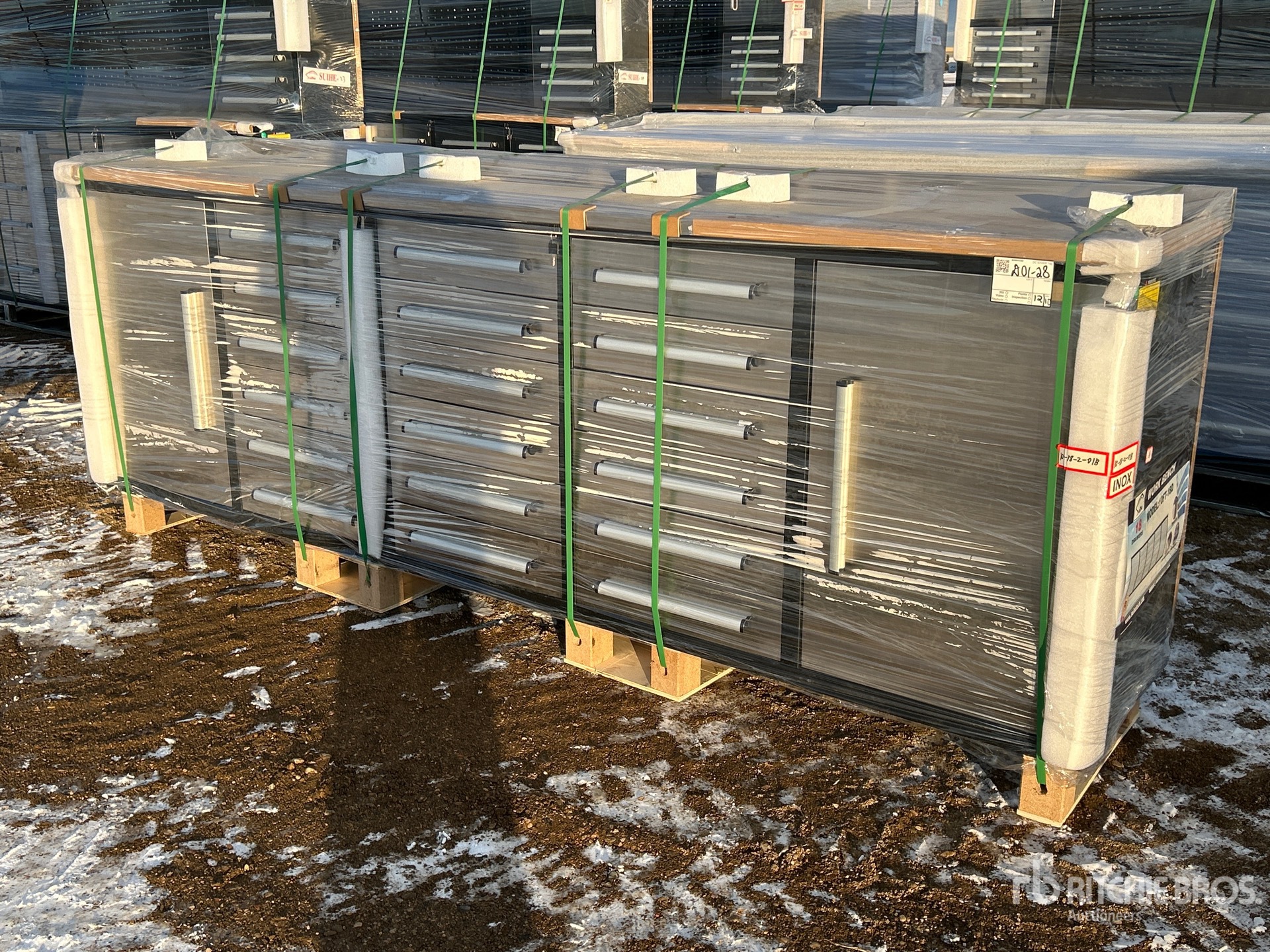 General Appearance with Picture, Left Front Corner