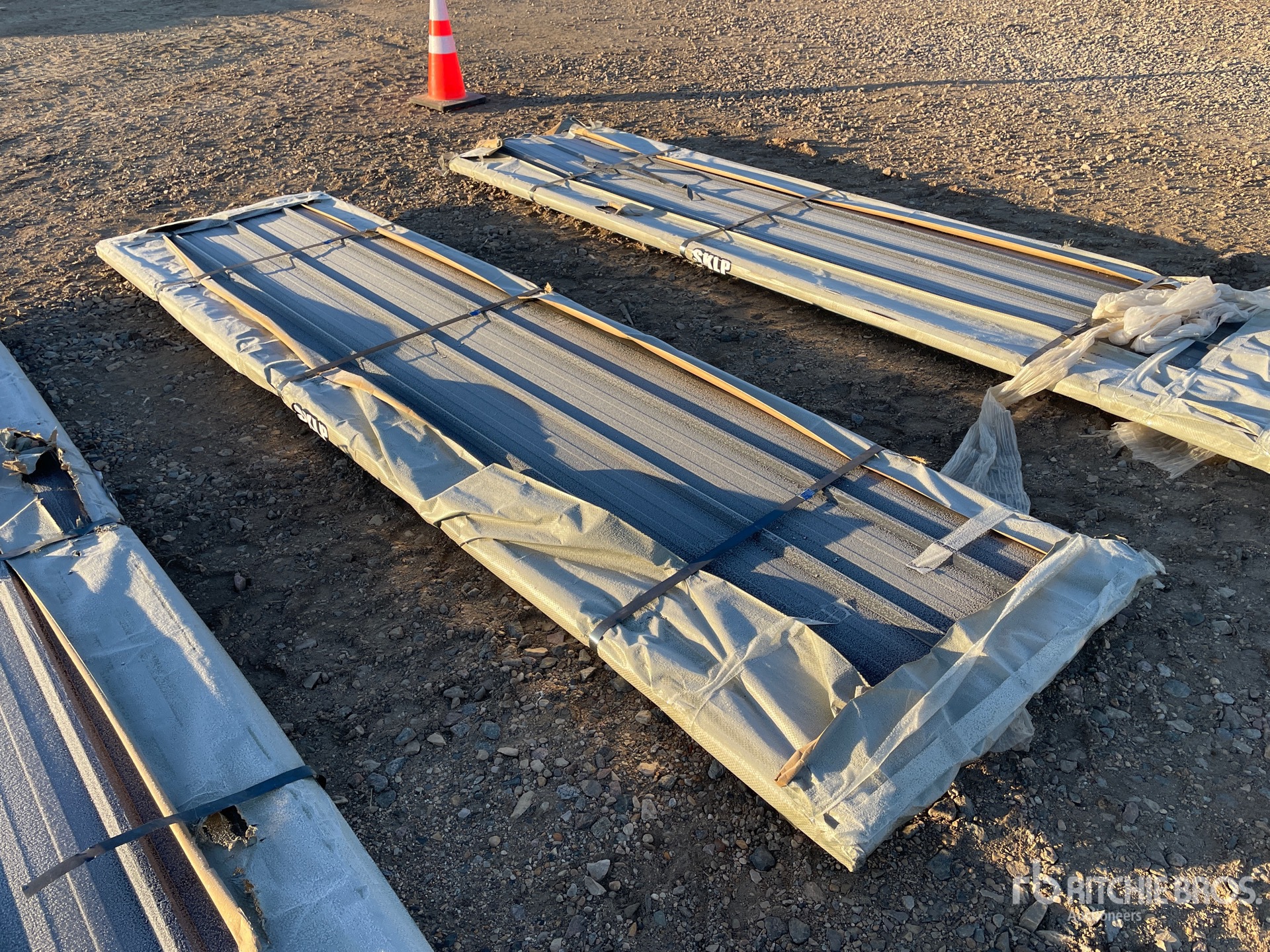 General Appearance with Bild, Ecke hinten rechts