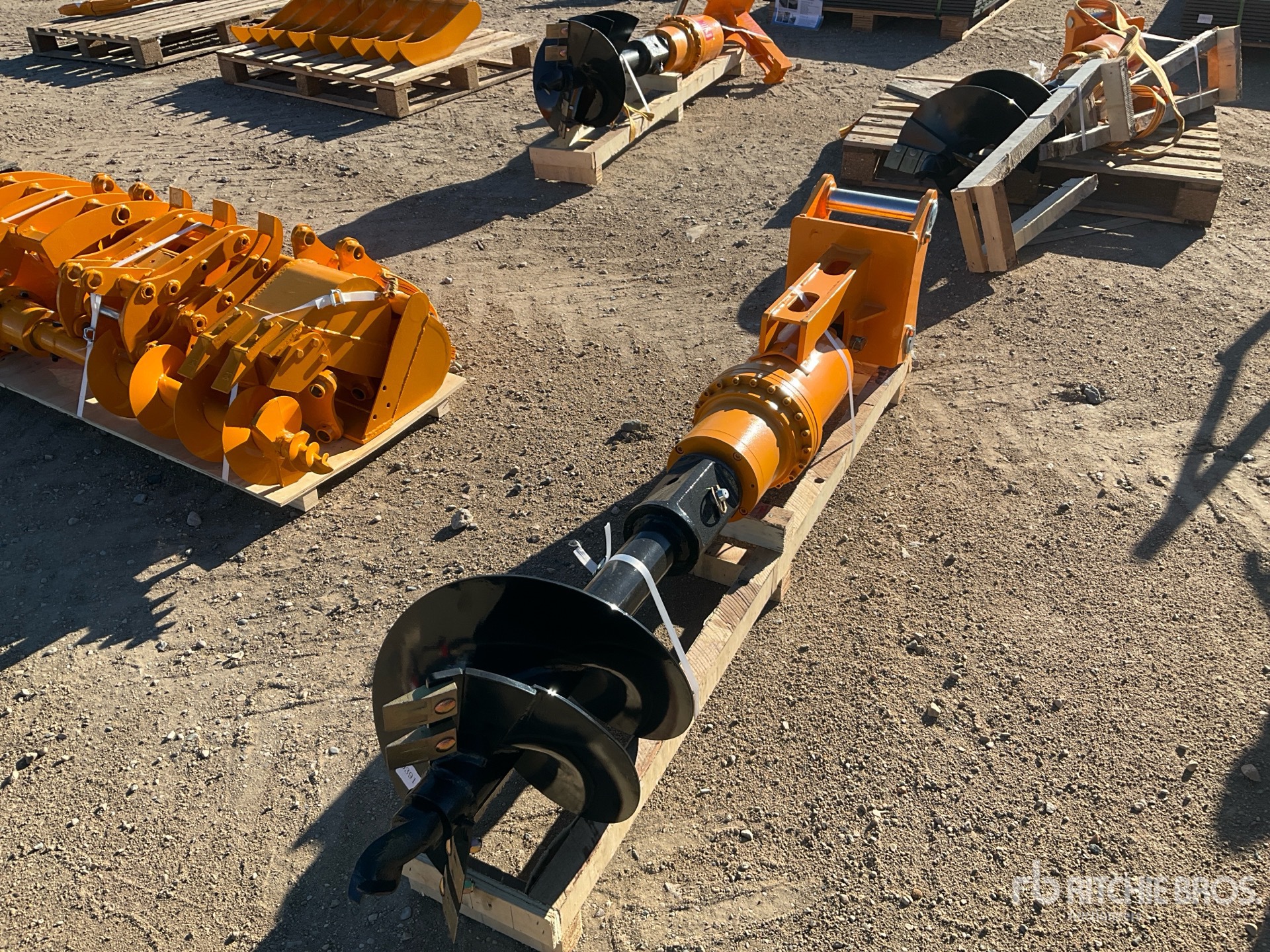 General Appearance with Bild, Ecke vorne links