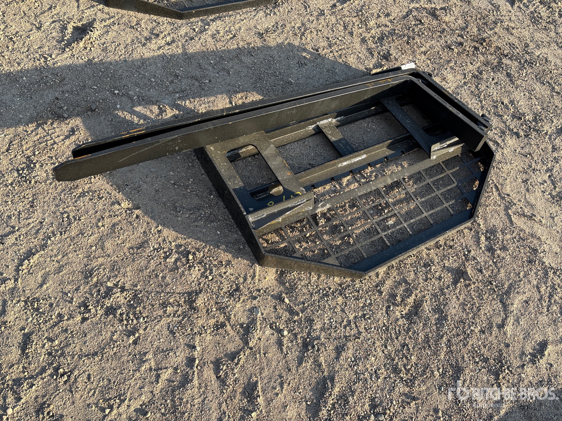 General Appearance with Foto, angolo posteriore sinistro