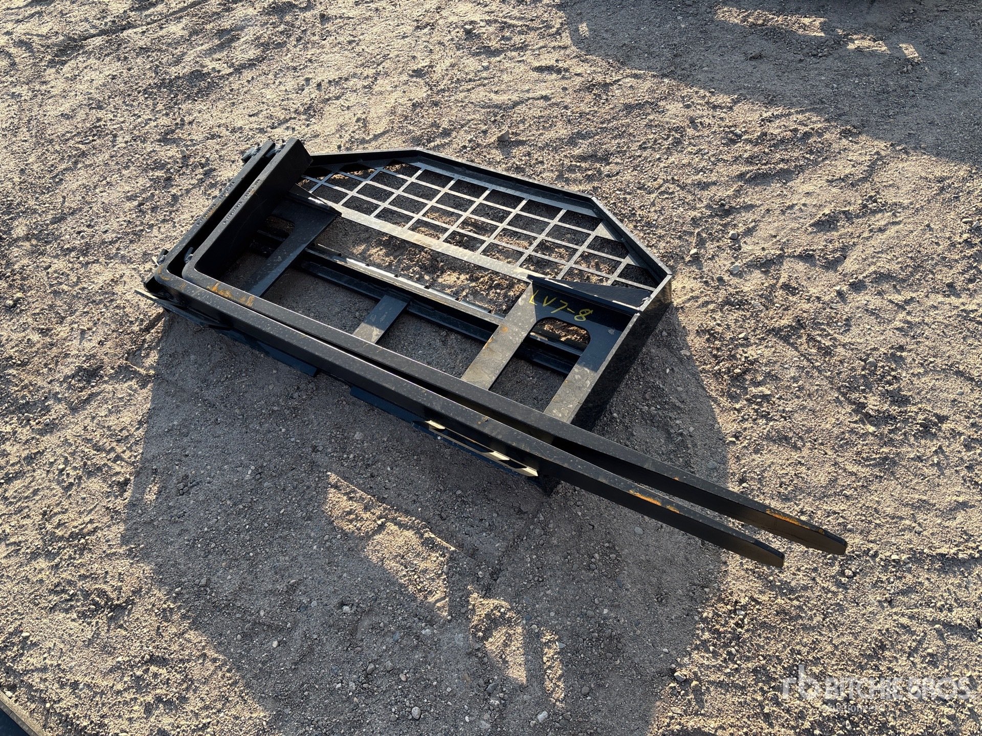 General Appearance with Foto, angolo anteriore sinistro