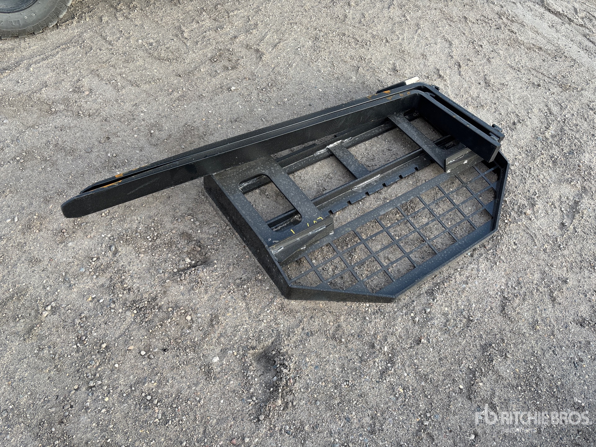 General Appearance with Foto, angolo posteriore sinistro