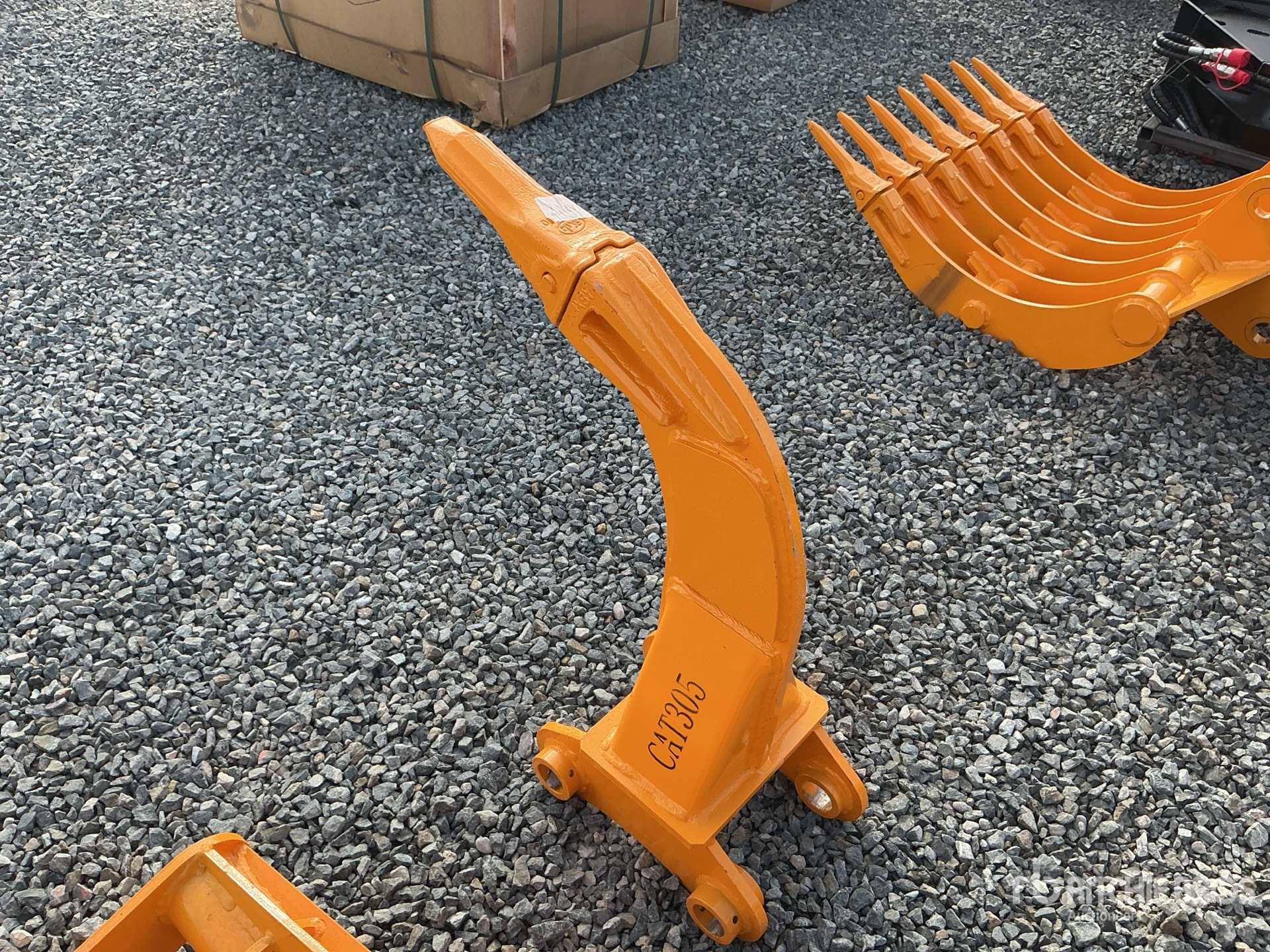 General Appearance with Picture, Right Rear Corner