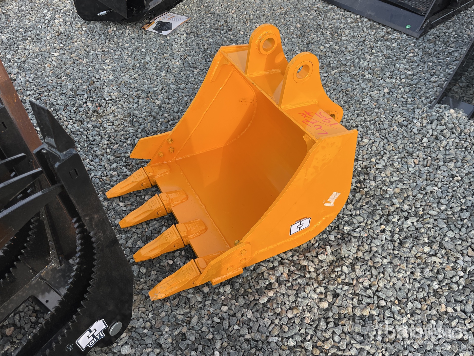 General Appearance with Foto, angolo anteriore destro