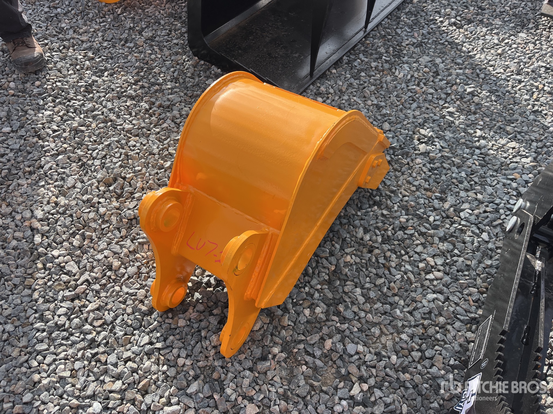 General Appearance with Foto, angolo posteriore sinistro