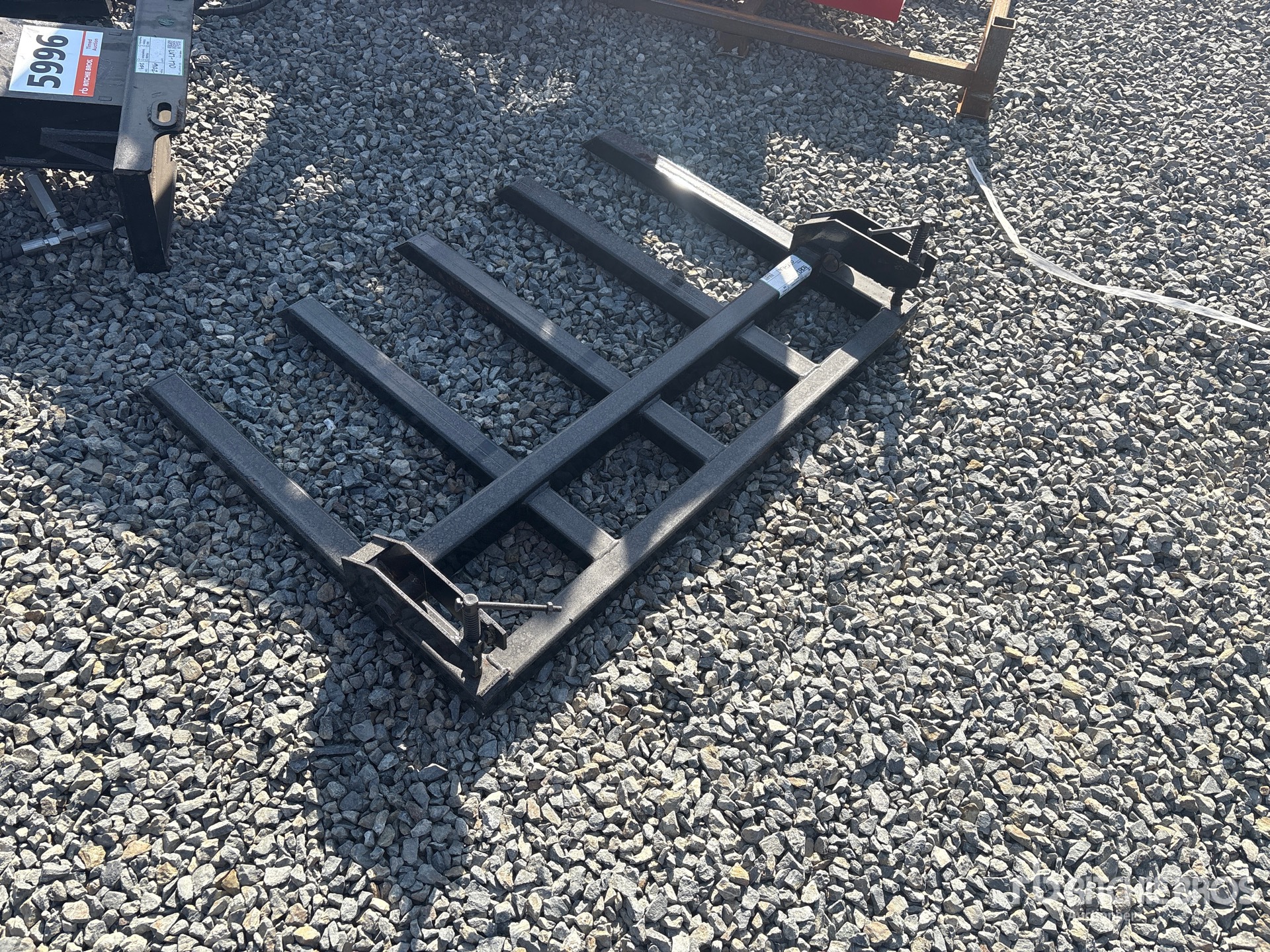 General Appearance with Bild, Ecke hinten links