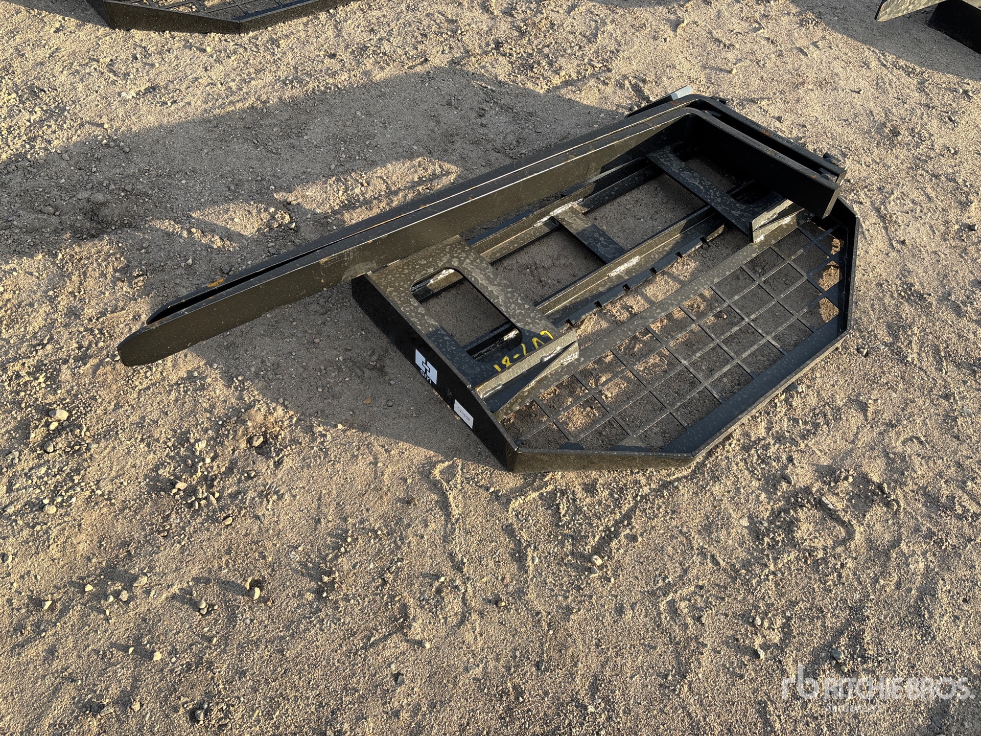 General Appearance with Foto, angolo posteriore sinistro