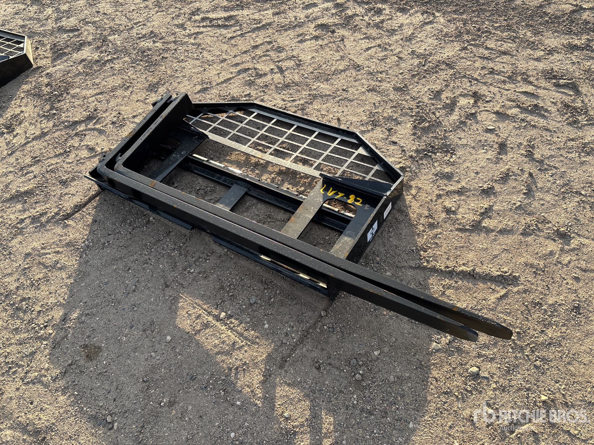 General Appearance with Foto, angolo anteriore sinistro